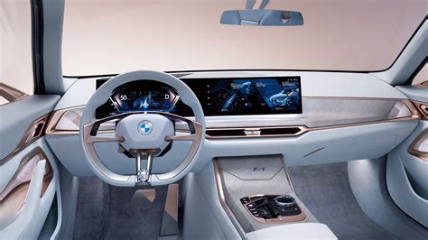 BMW Concept i4: Discover the all–new BMW electric car