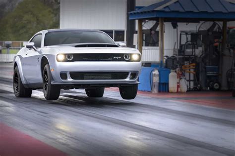 Dodge Rolls Out Final “Last Call” Model: a 1,025-Hp Challenger SRT ...