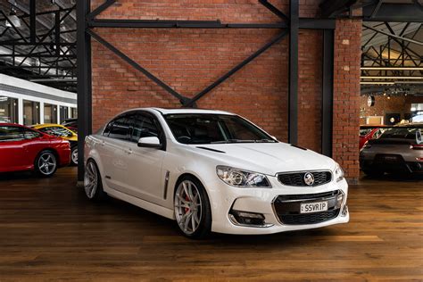 2016 Holden Commodore VF II SS V Redline - Richmonds - Classic and ...