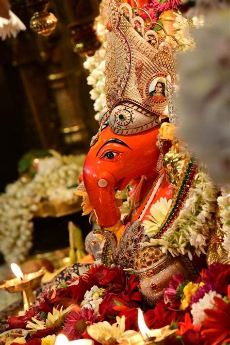 SIDDHIVINAYAK TEMPLE IS DECORATED FOR GANESH CHATURTHI | Cultura indu ...