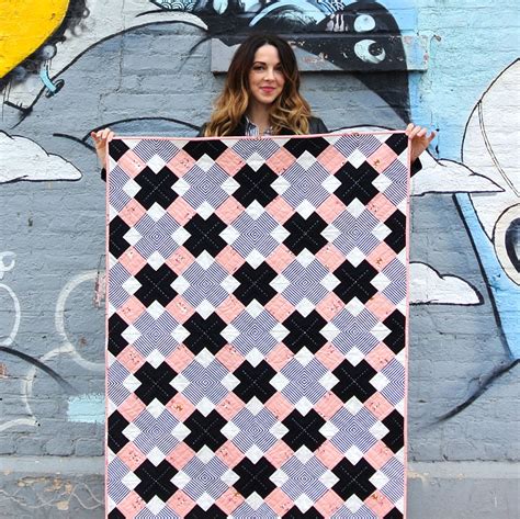 Kris Kross Quilt Pattern (Download) - Suzy Quilts