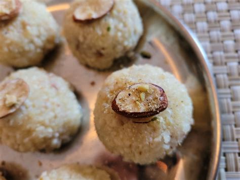 Easy Coconut Laddu – Foodfellas 4 You