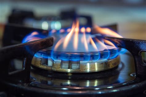 Have a gas stove? How to reduce pollution that may harm health ...