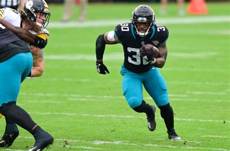 Jacksonville Jaguars: James Robinson achieves 2 unique feats in Week 11