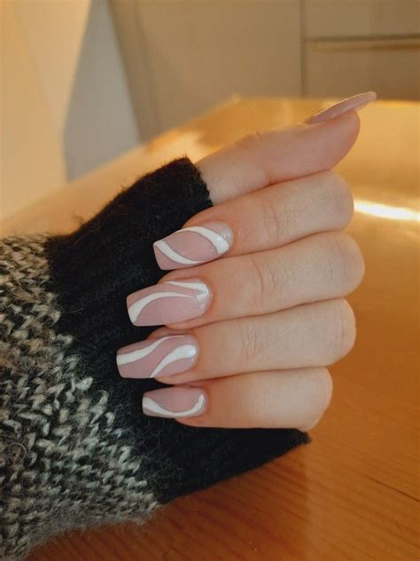 Natural nails with wavy white lines | Lines on nails, Line nail designs ...