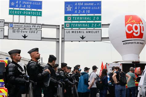 Paris airport strike enters 3rd day, no flight delays reported