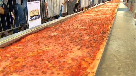 Italy Serves Up World's Longest Pizza