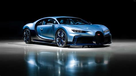 Bugatti is auctioning off its last purely gas-powered car and it’s ...