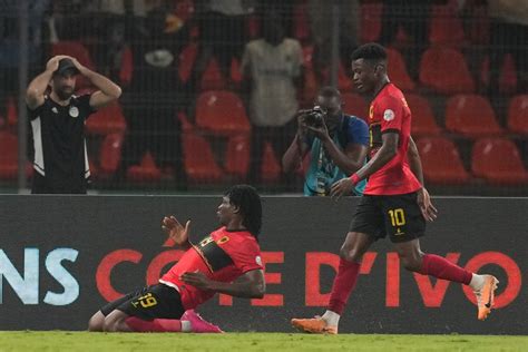 Algeria 1-1 Angola: Mabululu cancels out Baghdad Bounedjah strike in ...