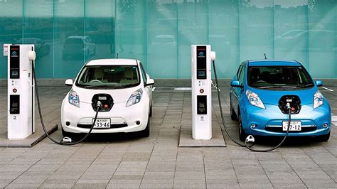 Make India the Detroit of electric vehicles, suggests Economic Survey