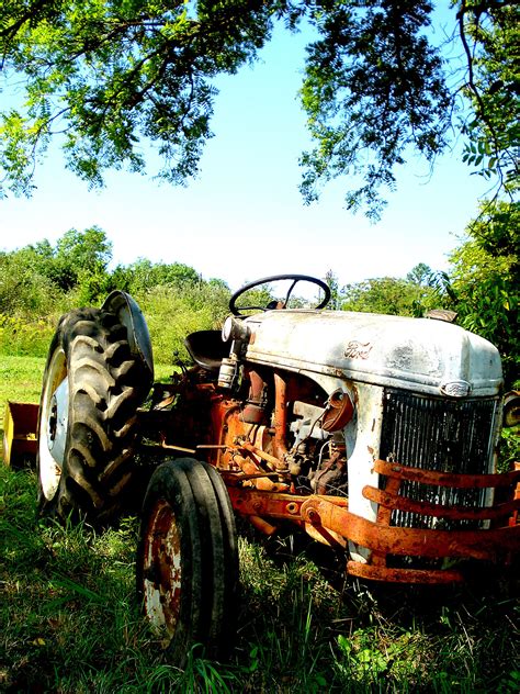 Old Ford Tractor by SilentArtist08 on DeviantArt | Tractors, Old ...