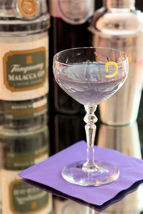 The Blue Moon Cocktail with Gin and Creme de Violette | Creative Culinary