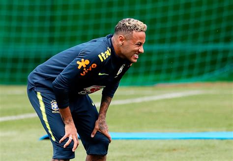 Neymar Leaves Brazil World Cup Practice with Ankle Injury (Video)