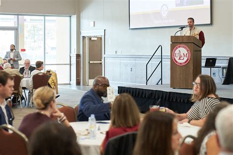 ULM Alumni Association presents awards at annual Good Morning Gala