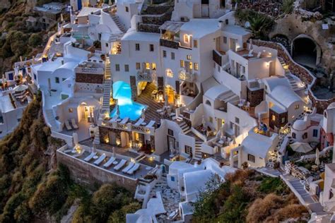 Luxury Cave Houses: Best Santorini Oia Hotels