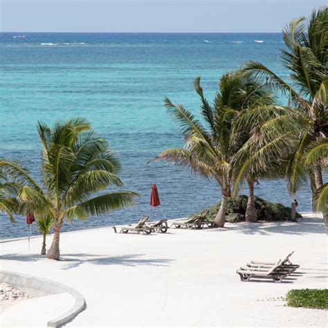 Getting to Ambergris Caye from Belize City | Moon Travel Guides