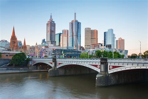 File:Melbourne Skyline and Princes Bridge - Dec 2008.jpg - Wikipedia