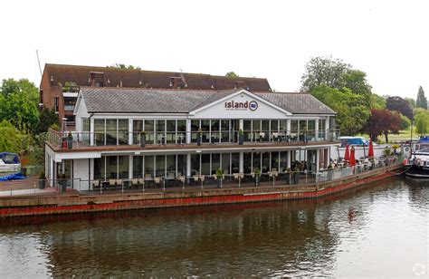 Caversham Bridge, Reading RG4 8AH | LoopNet UK