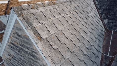 How to Tell if You Have Asbestos Roof Tiles - AGR