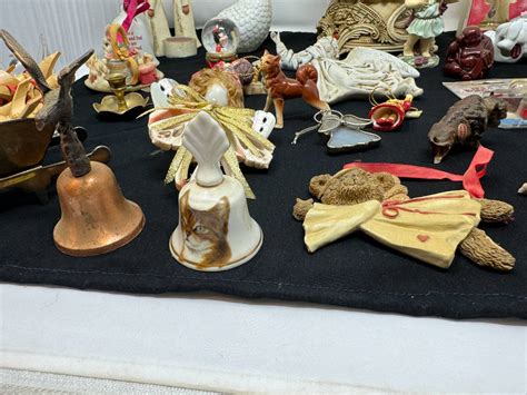 Lot #4 - Vintage Knickknacks & Home Decor (Please Read Description ...