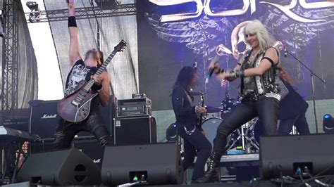 Doro live at MIdalidare Festival 10.06.2017 Hard n Heavy MK - YouTube