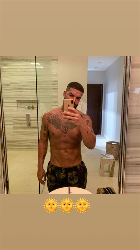 Drake Shows Off Massive New Owl Tattoo! | Access