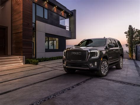 2023 GMC Yukon gets high-end Denali Ultimate trim | Automotive News