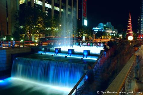 Cheonggyecheon River Park at Night in Seoul. Pretty around Christmas ...