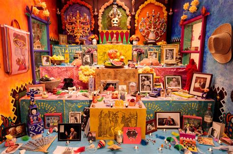 El Dia De Los Muertos Altar Decorations | Shelly Lighting