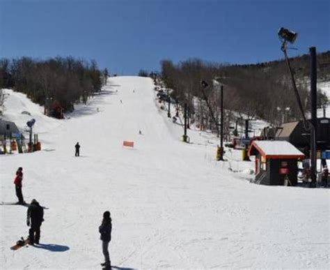 Skiing and Snowboarding in Boone, North Carolina | Boone nc, Skiing ...