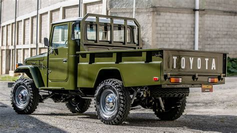 The Perfect Land Cruiser? This Is A 1983 Toyota FJ45 Land Cruiser Pickup