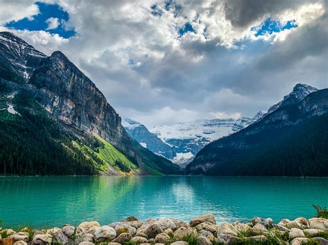 Lake Louise, Banff National Park, Alberta, Canada [OC] [4032 × 3024 ...