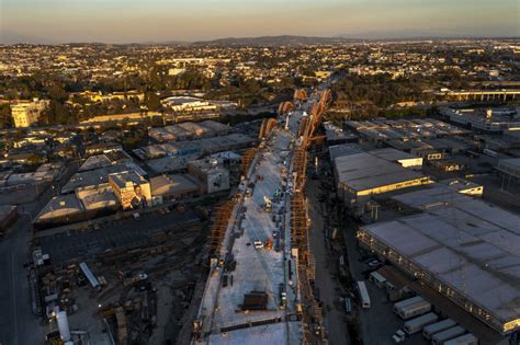 6th Street Bridge: See photos of the viaduct construction - Los Angeles ...