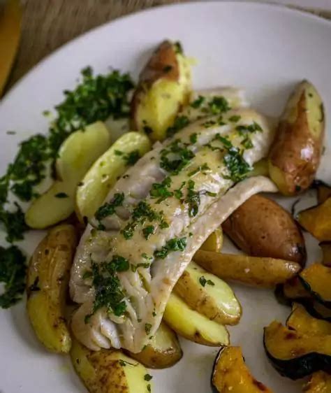 RECIPE: Pan-Seared Tautog with Salsa Verde and Roasted Fingerlings ...