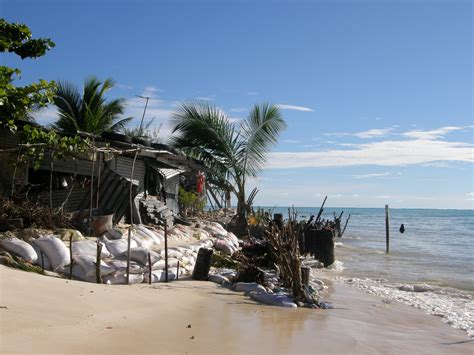 File:Household experiencing coastal erosion on South Tarawa.JPG ...