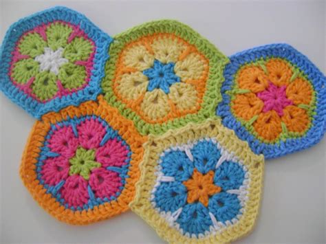 African Flower Hexagons - My New Crochet Obsession