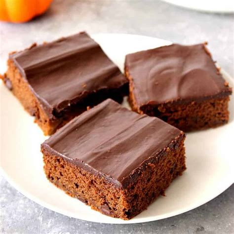 Easy Chocolate Pumpkin Cake - Crunchy Creamy Sweet