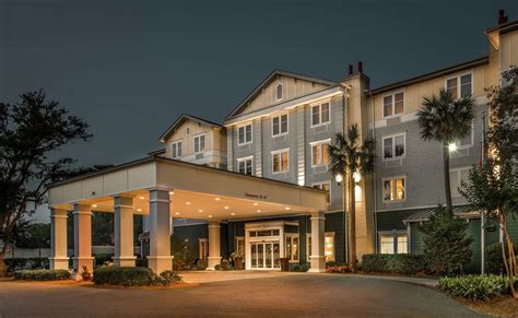 Hampton Inn and Suites in Jekyll Island, Georgia - LLW Architects, PC