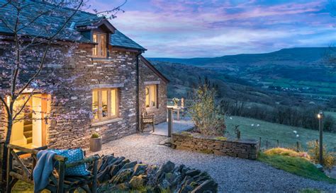 Brecon Beacons Remote Luxury Cottage, Crickhowell