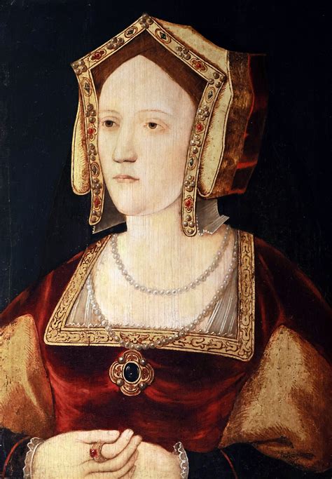 A queen regains her head at Hever Castle (but it isn't Anne Boleyn)