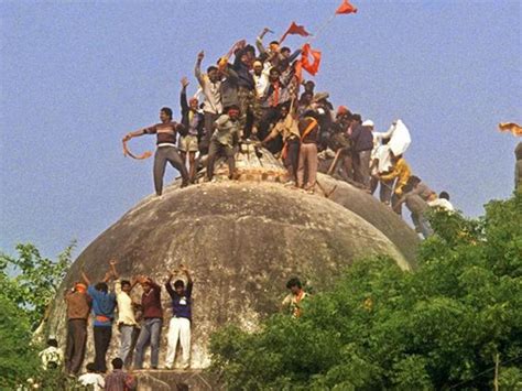 Babri Masjid demolition case: VHP leaders surrender in court, get bail ...