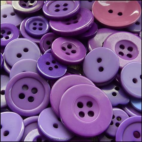 35g Mixed Purple Buttons