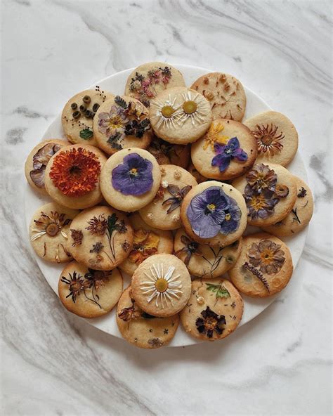 How To Make Edible Flower Cookies - Easy 4-Step Recipe