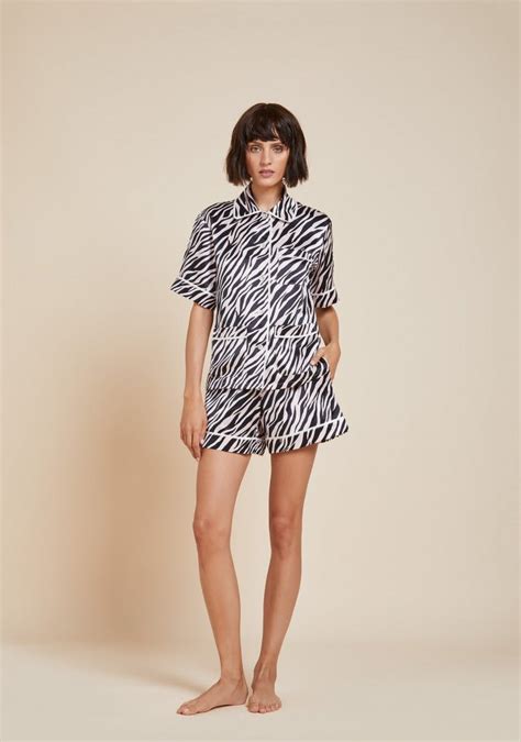 Get Villanelle's fashion look with these fun pyjama sets