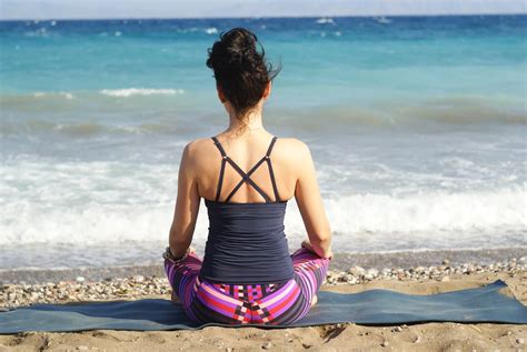 5 Ways To Practice Mindfulness Meditation At The Beach