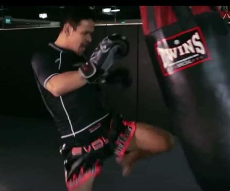 Five Muay Thai spinning elbow combinations - MMA Underground