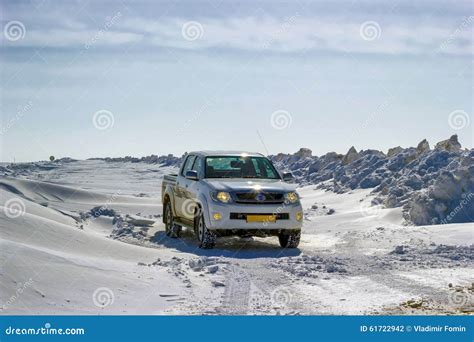 Nieve Blanca De La Camioneta Pickup Foto de archivo - Imagen de ...