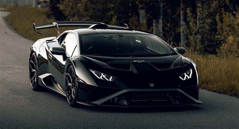 2024 Lamborghini Huracan Black - Sacha Clotilda