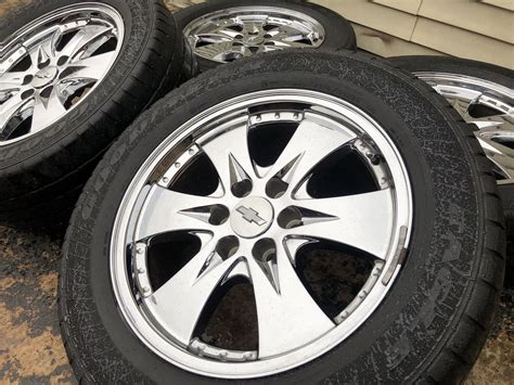 20” Inch 6 Lug GMC OEM GM Chevy Wheels for Sale in Oak Lawn, IL - OfferUp