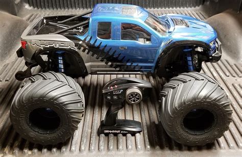 Custom 8S Traxxas X-Maxx with Hobbywing Max6, Savox, MTXL & Hot Racing ...